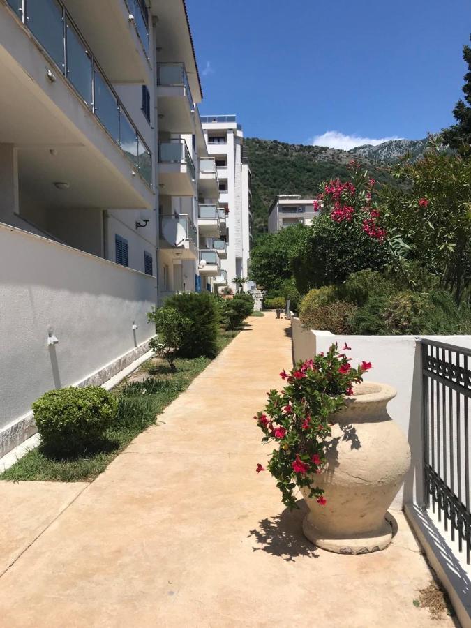 Adriatik apartman Becici  Bagian luar foto