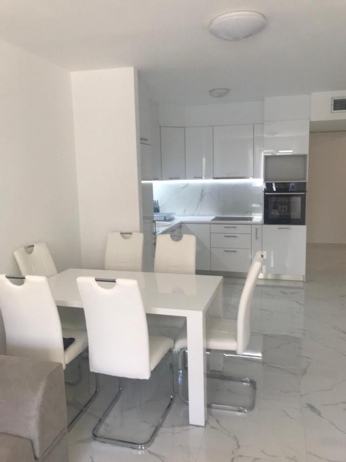 Adriatik apartman Becici  Bagian luar foto