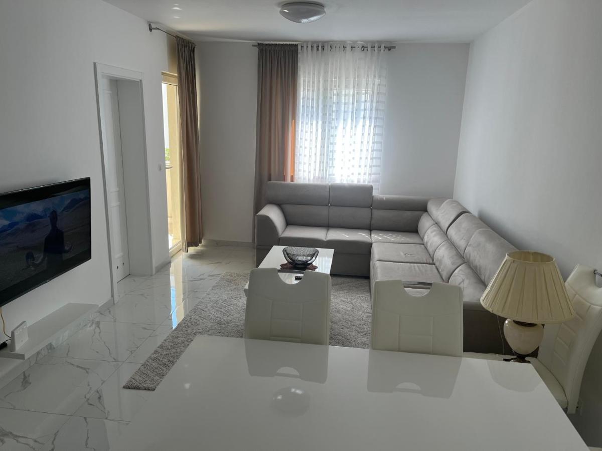 Adriatik apartman Becici  Bagian luar foto